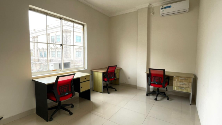 Ruangan-1-gapura-GLC