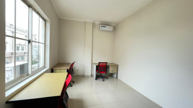 Ruangan-2-gapura-GLC